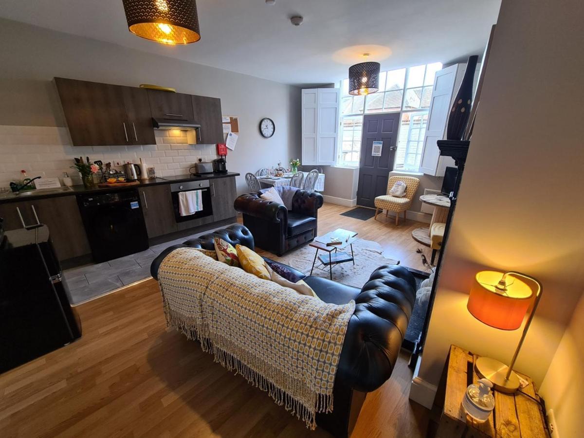 Coopers, Ground Floor Apartment With 2 Bedrooms And 2 Bathrooms Within A Georgian Listed Building Burton-upon-Trent Exteriör bild