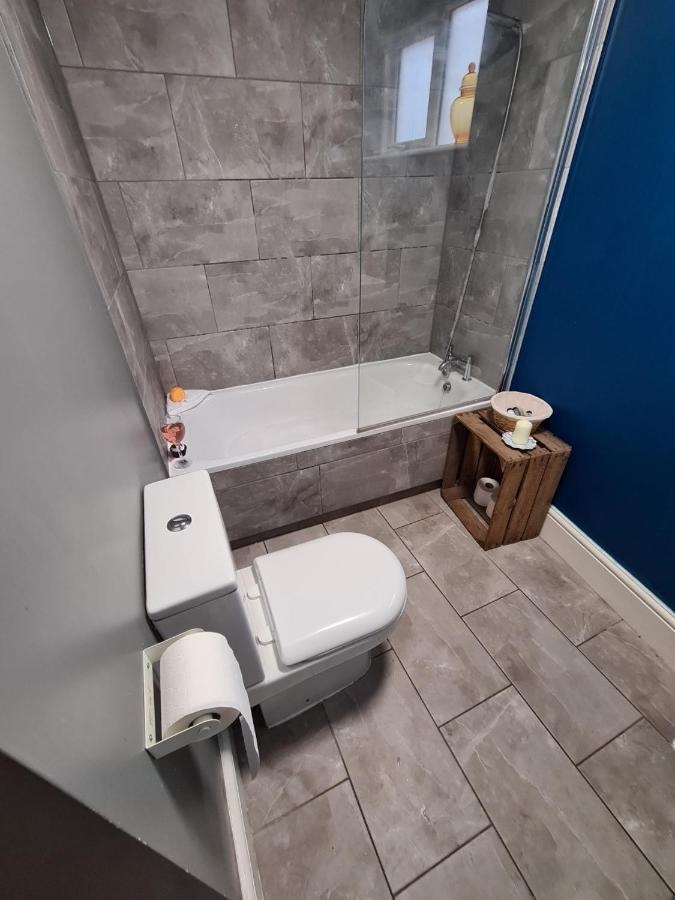 Coopers, Ground Floor Apartment With 2 Bedrooms And 2 Bathrooms Within A Georgian Listed Building Burton-upon-Trent Exteriör bild