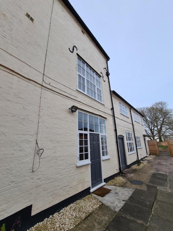 Coopers, Ground Floor Apartment With 2 Bedrooms And 2 Bathrooms Within A Georgian Listed Building Burton-upon-Trent Exteriör bild