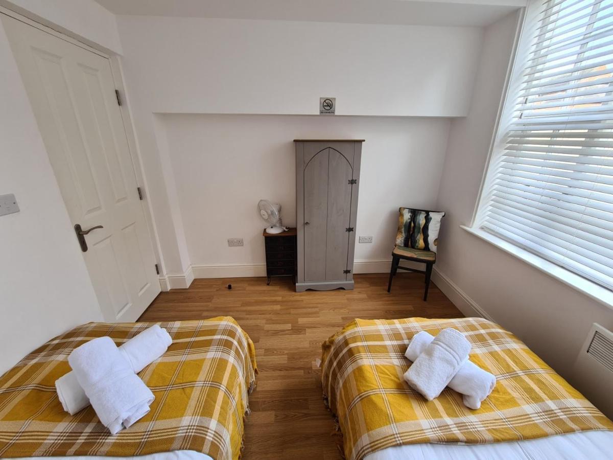 Coopers, Ground Floor Apartment With 2 Bedrooms And 2 Bathrooms Within A Georgian Listed Building Burton-upon-Trent Exteriör bild